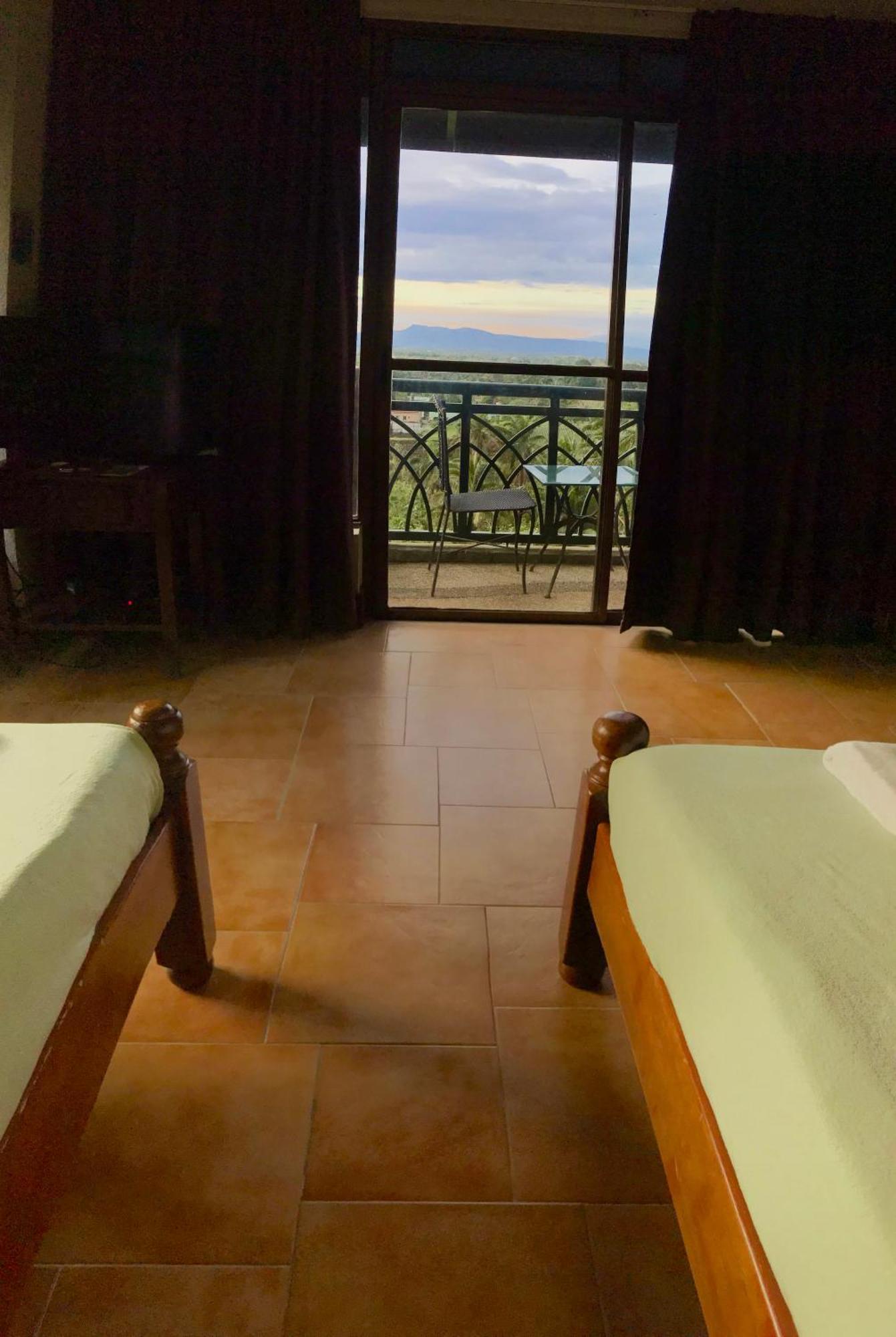Mc Mountain Home Tagaytay City Номер фото